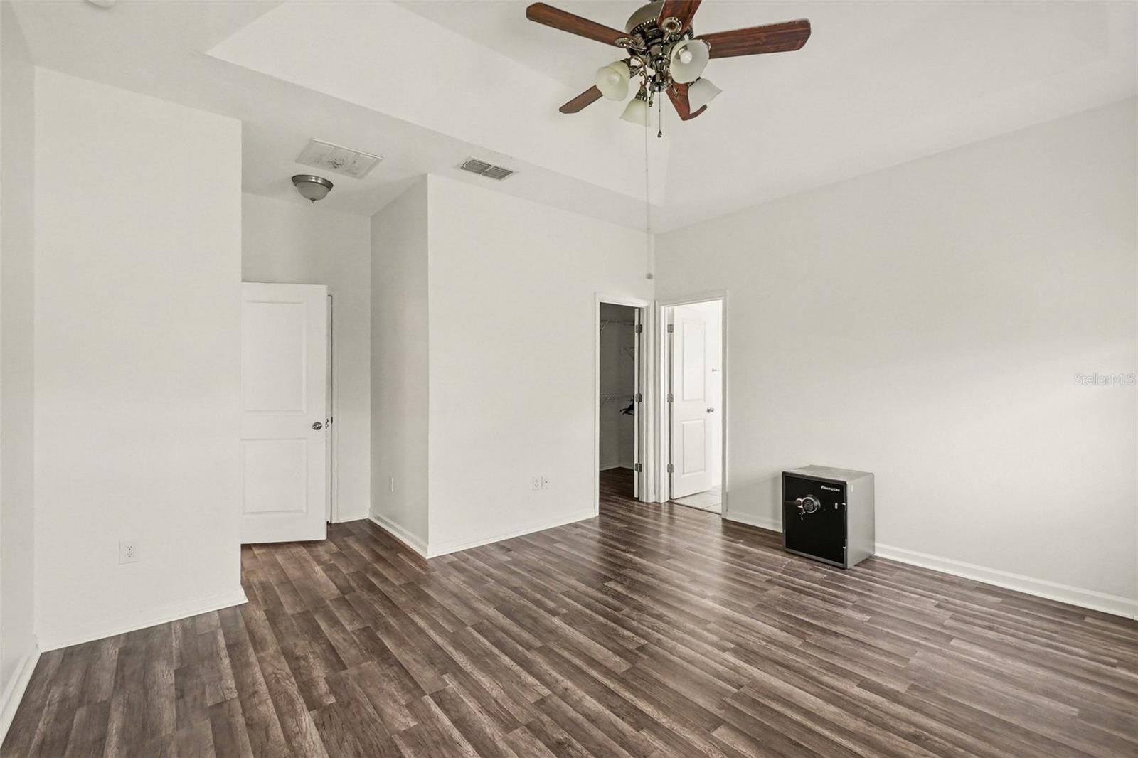 12324 Streambed Dr Property Photo 9