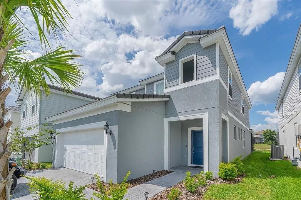 7243 OAKMOSS LOOP Property Photo 1
