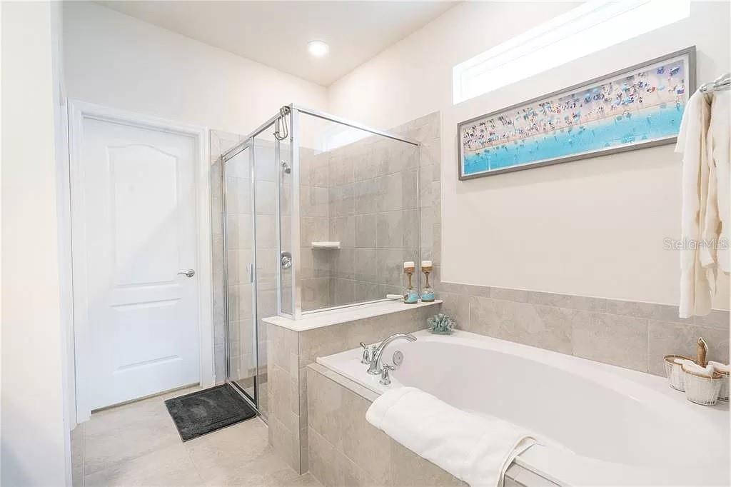 7243 Oakmoss Loop Property Photo 21