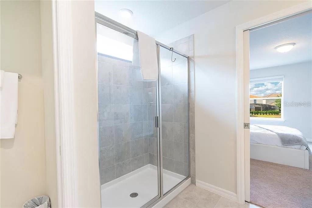 7243 Oakmoss Loop Property Photo 33