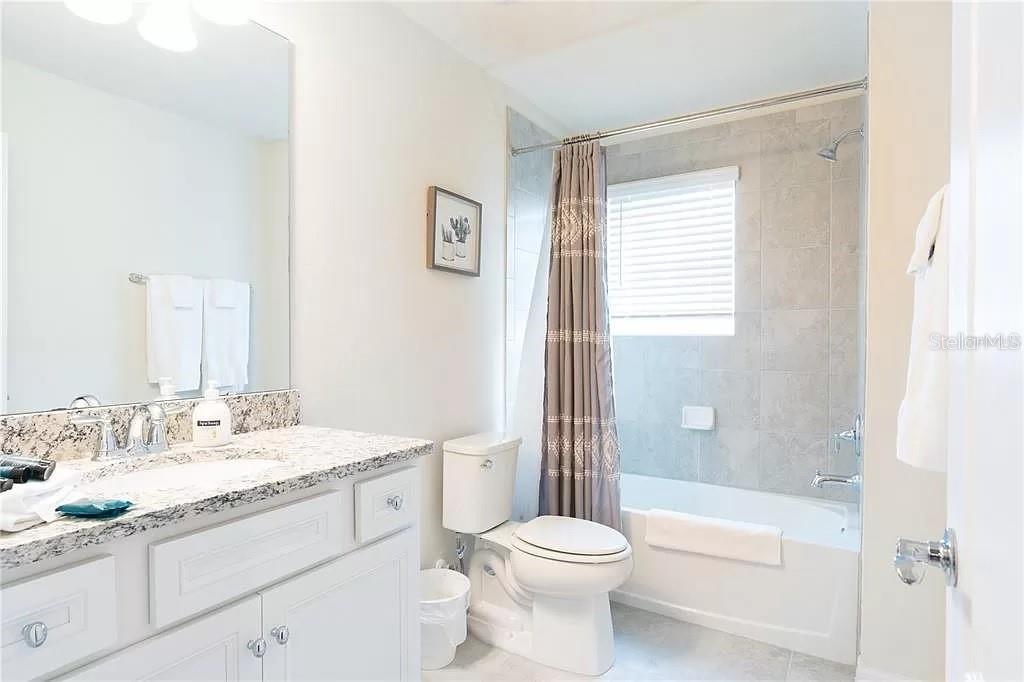 7243 Oakmoss Loop Property Photo 38