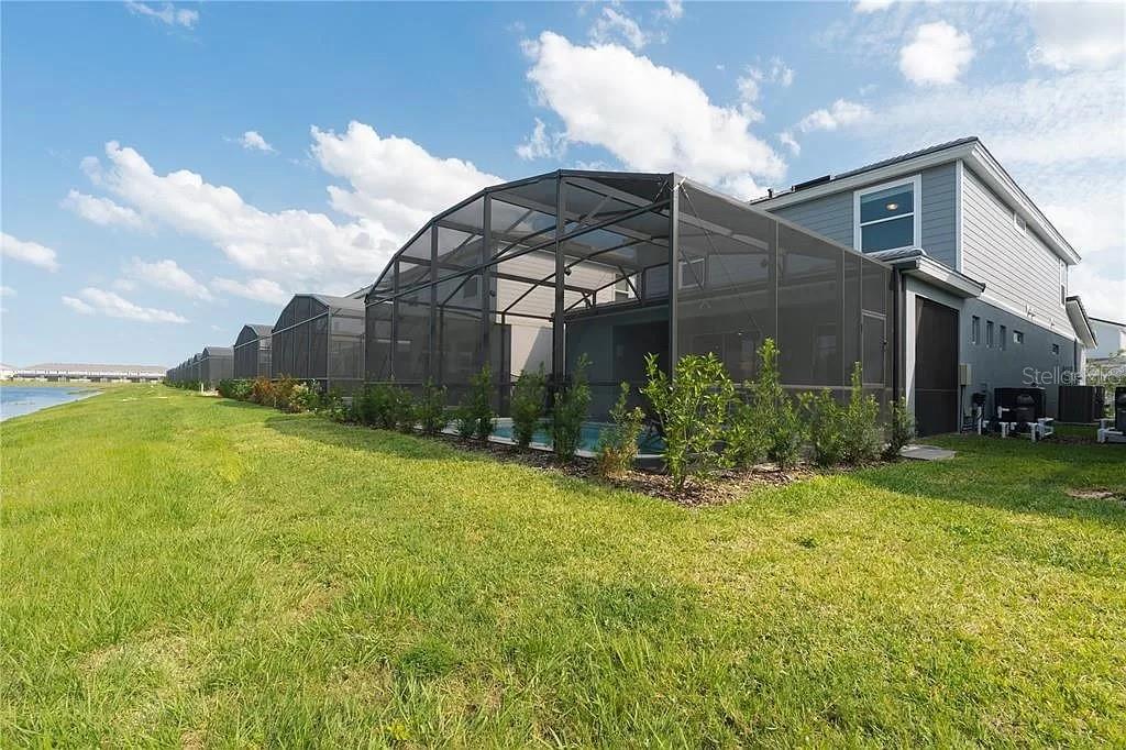 7243 Oakmoss Loop Property Photo 45