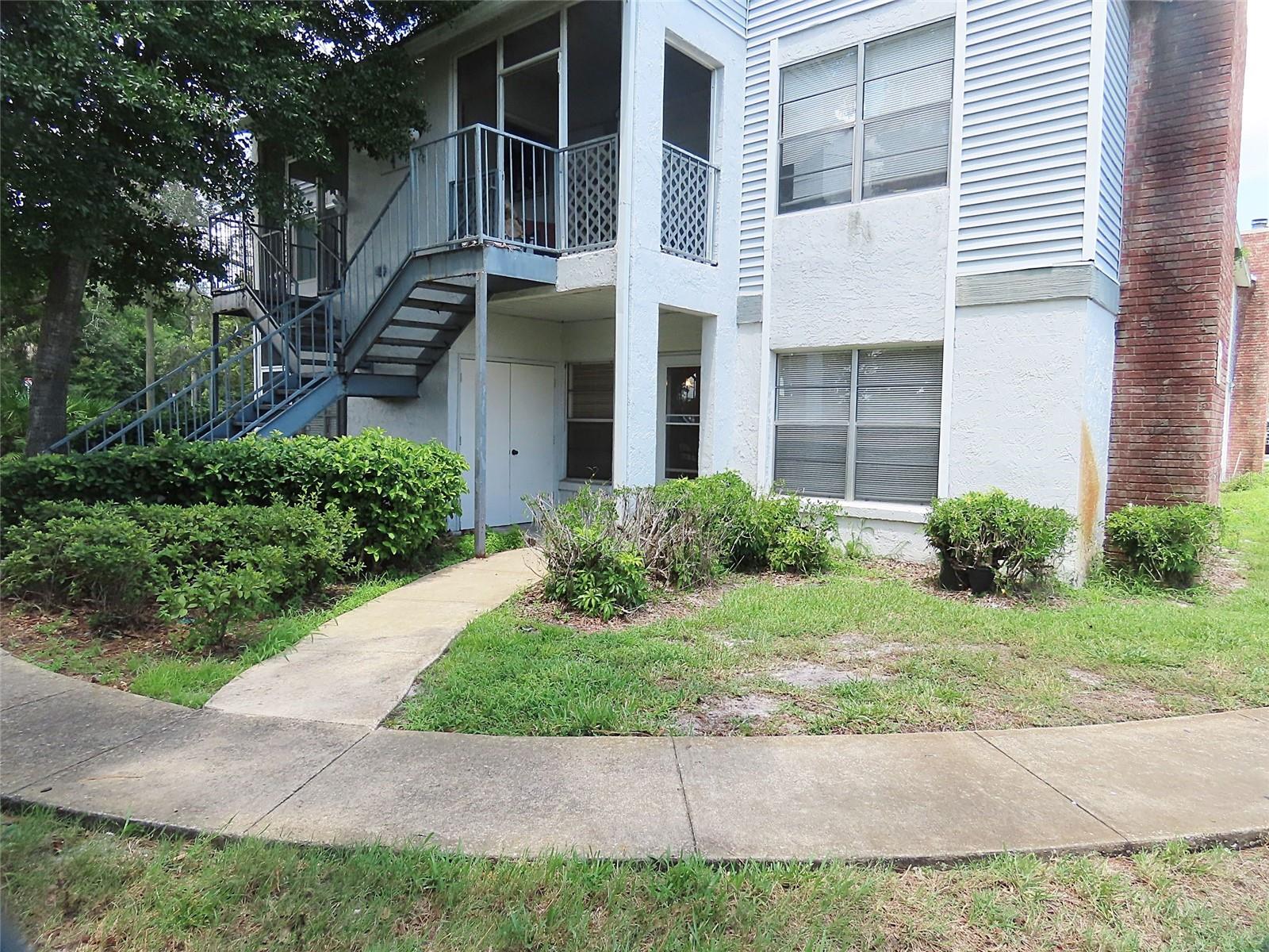 104 Northlake Dr #104 Property Photo 2