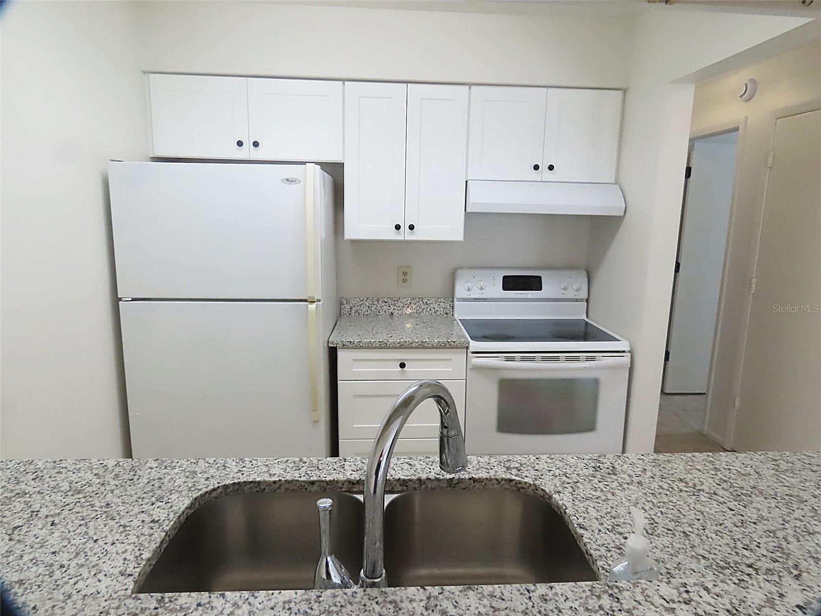 104 Northlake Dr #104 Property Photo 6