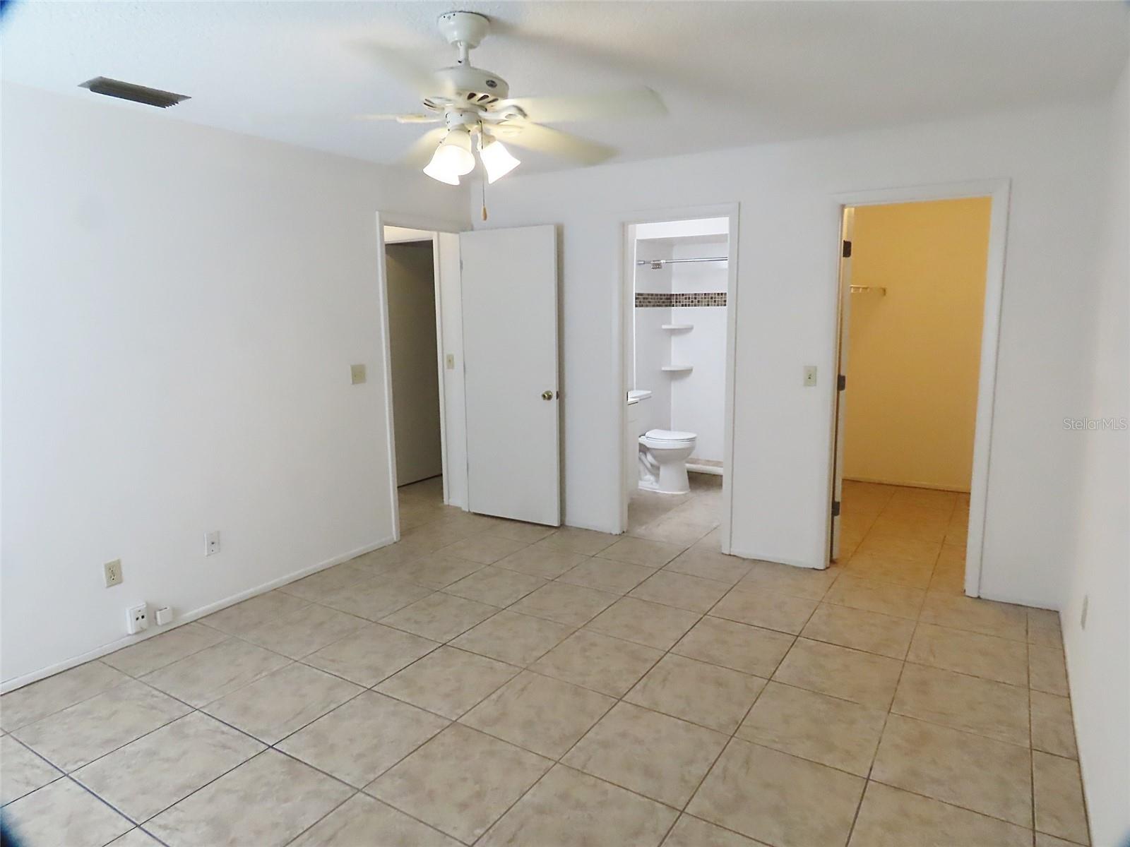 104 Northlake Dr #104 Property Photo 9