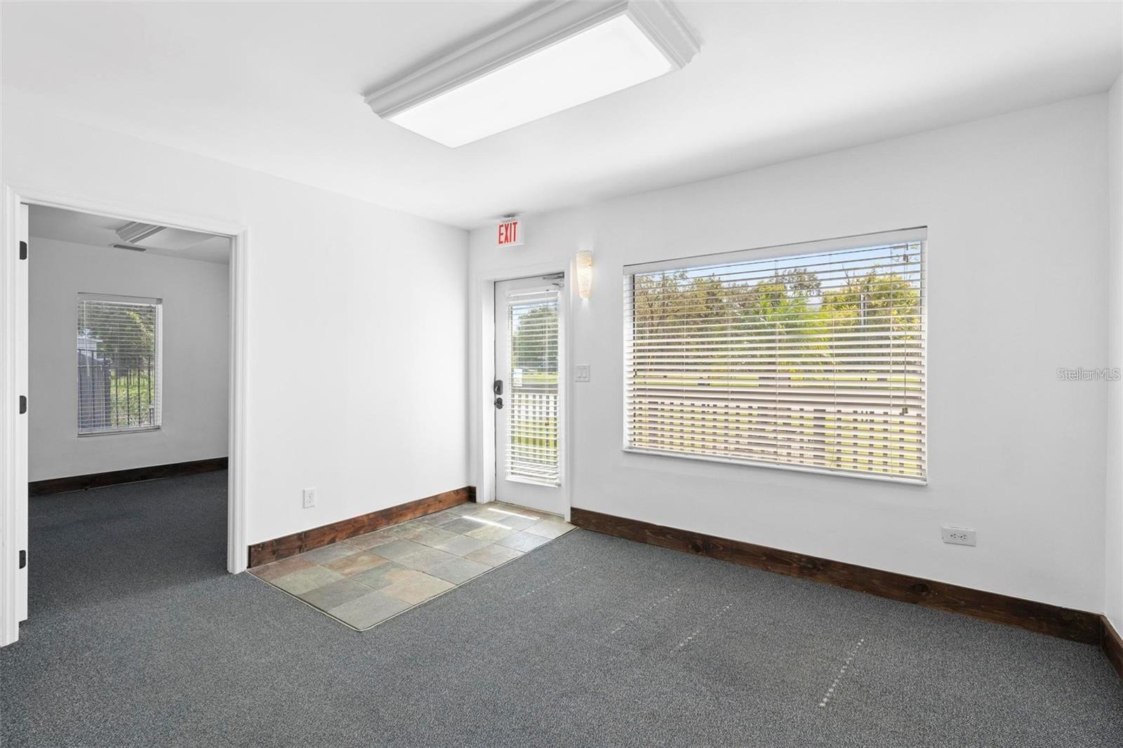 329 Franklin St Property Photo 8