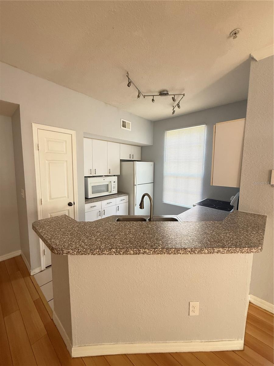 6316 Raleigh St #401 Property Photo 6