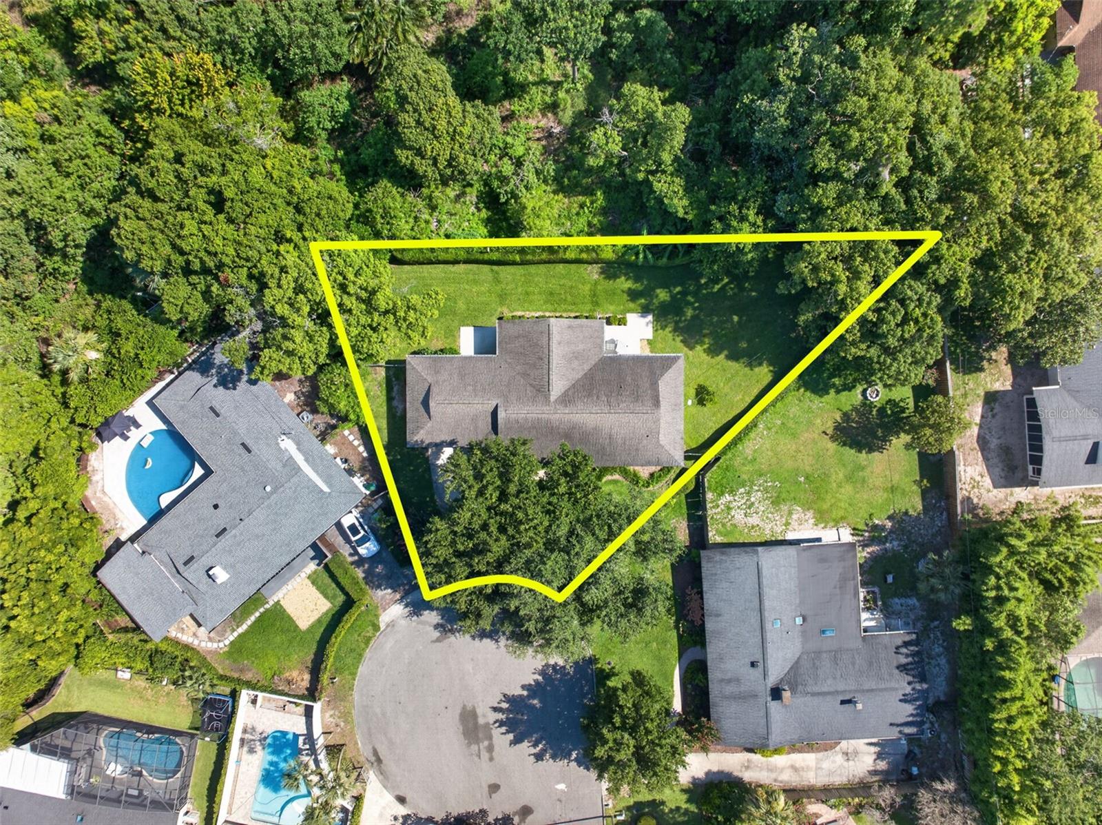 823 Woods Court Property Photo 25