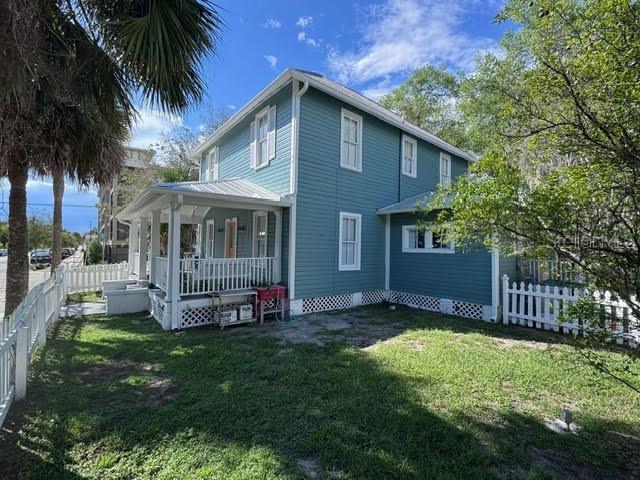 201 E Voorhis Ave Property Photo 4