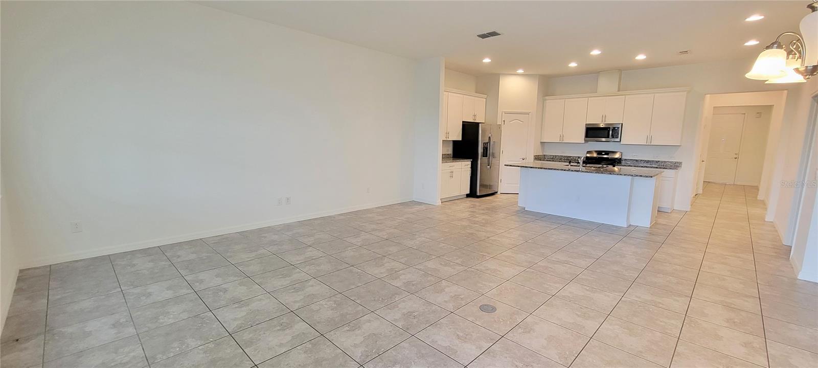 9185 Carmela Ave Property Photo 4
