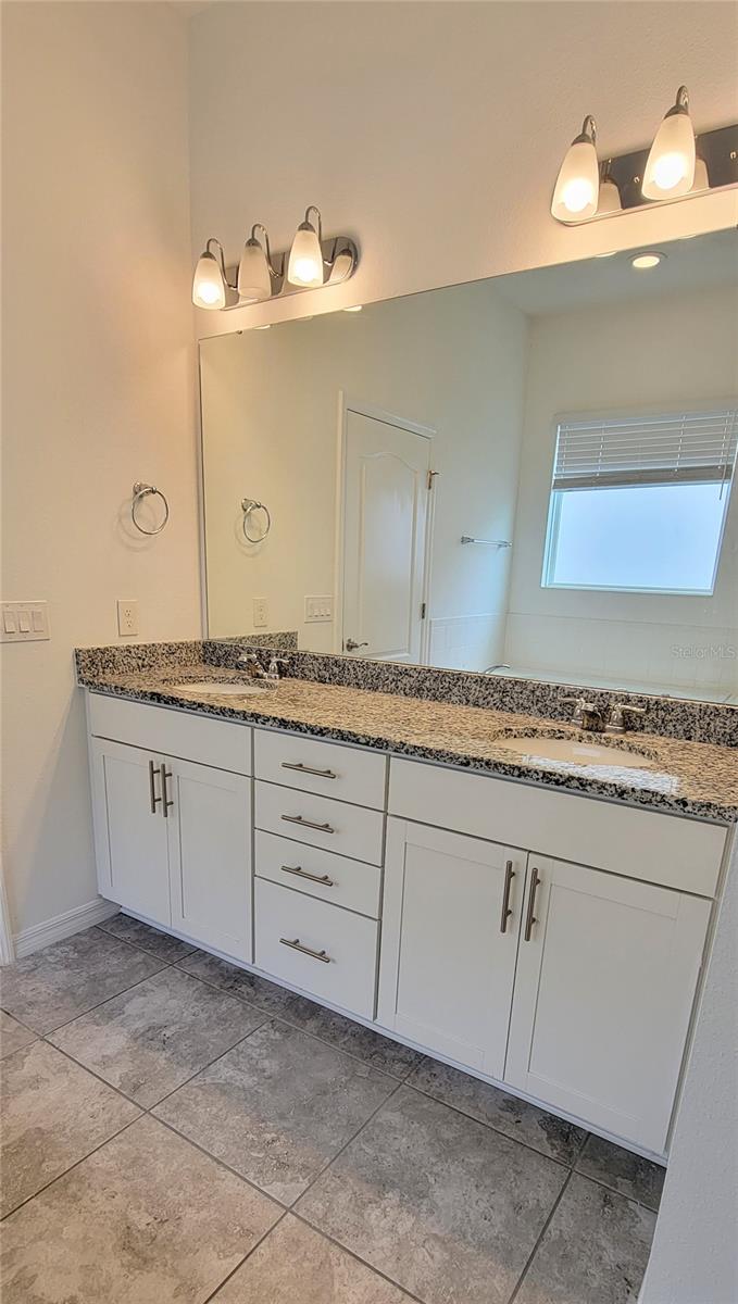 9185 Carmela Ave Property Photo 15