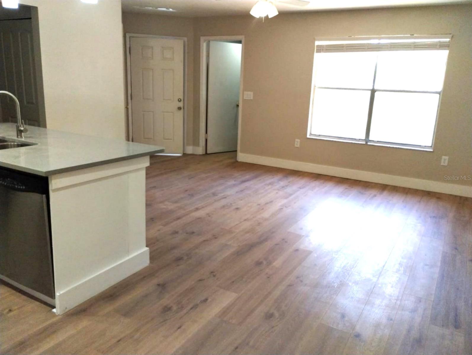 623 Dory Ln #306 Property Photo 7
