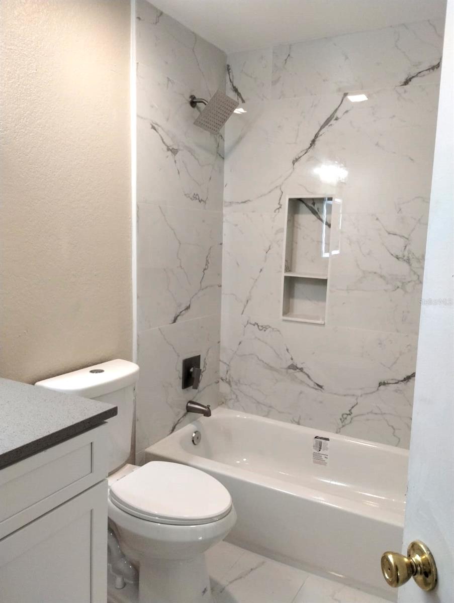 623 Dory Ln #306 Property Photo 11