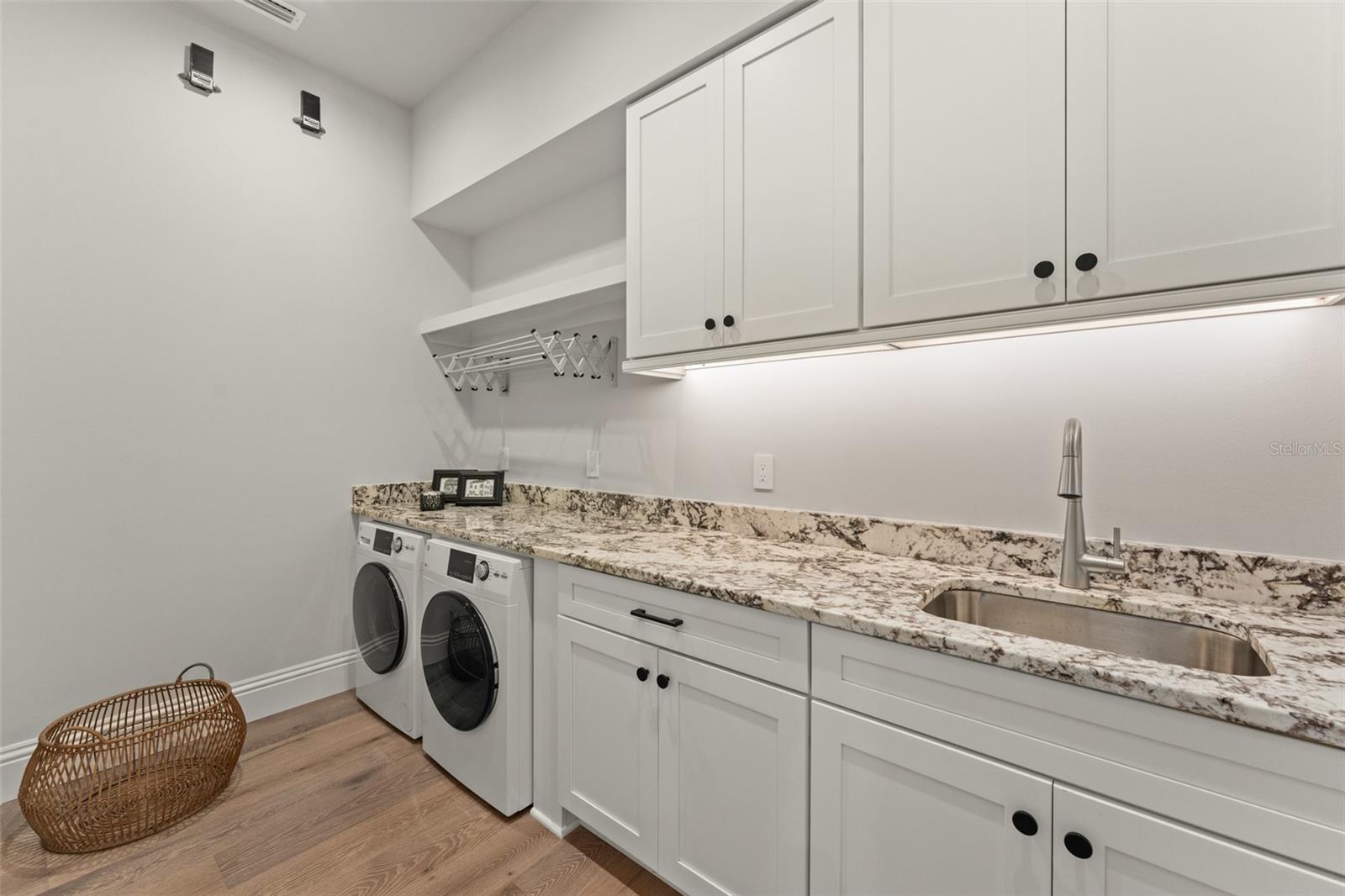 15217 Farm Stand Ct Property Photo 39