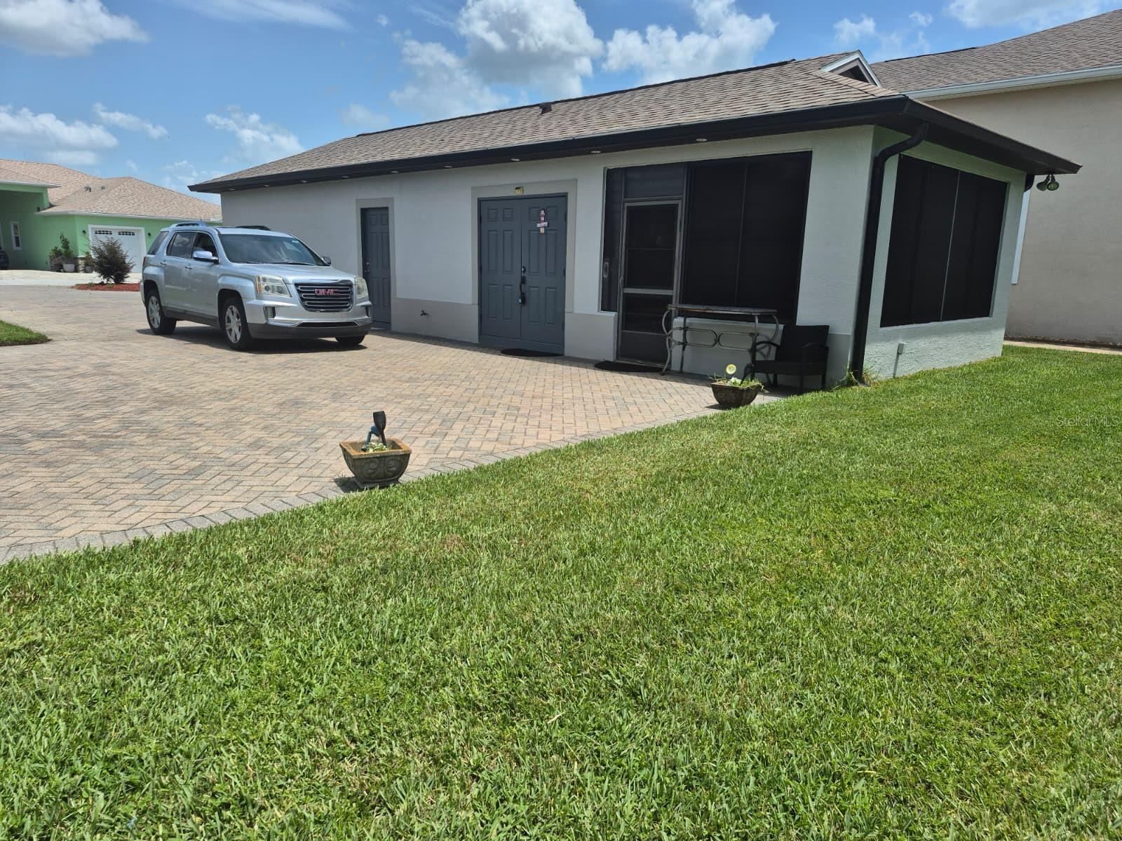 389 Nolane Ln Property Photo 1