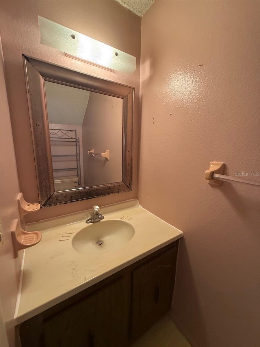 895 Park Lake Cir #75 Property Photo 7