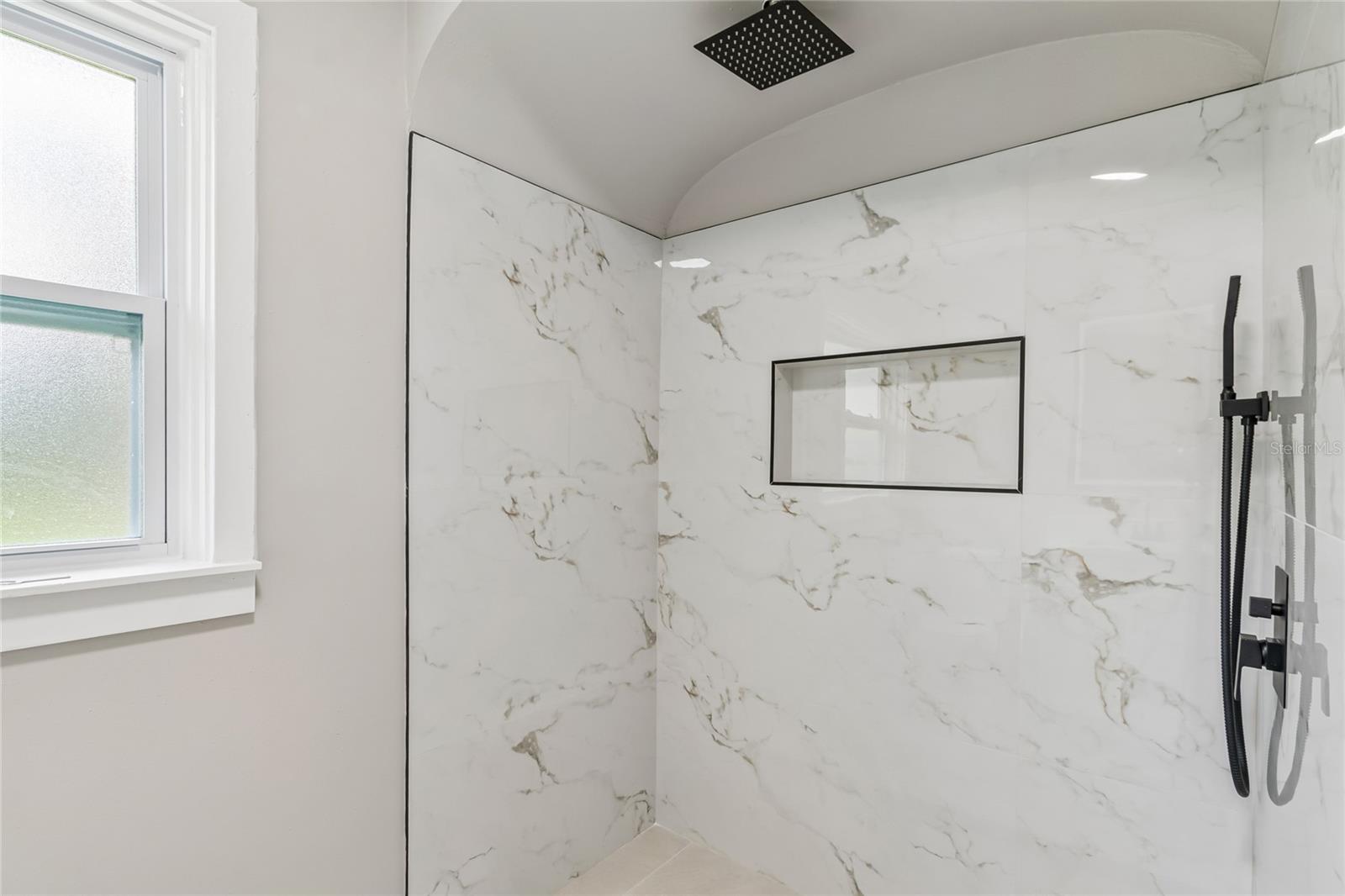 400 Plumosa Dr Property Photo 54