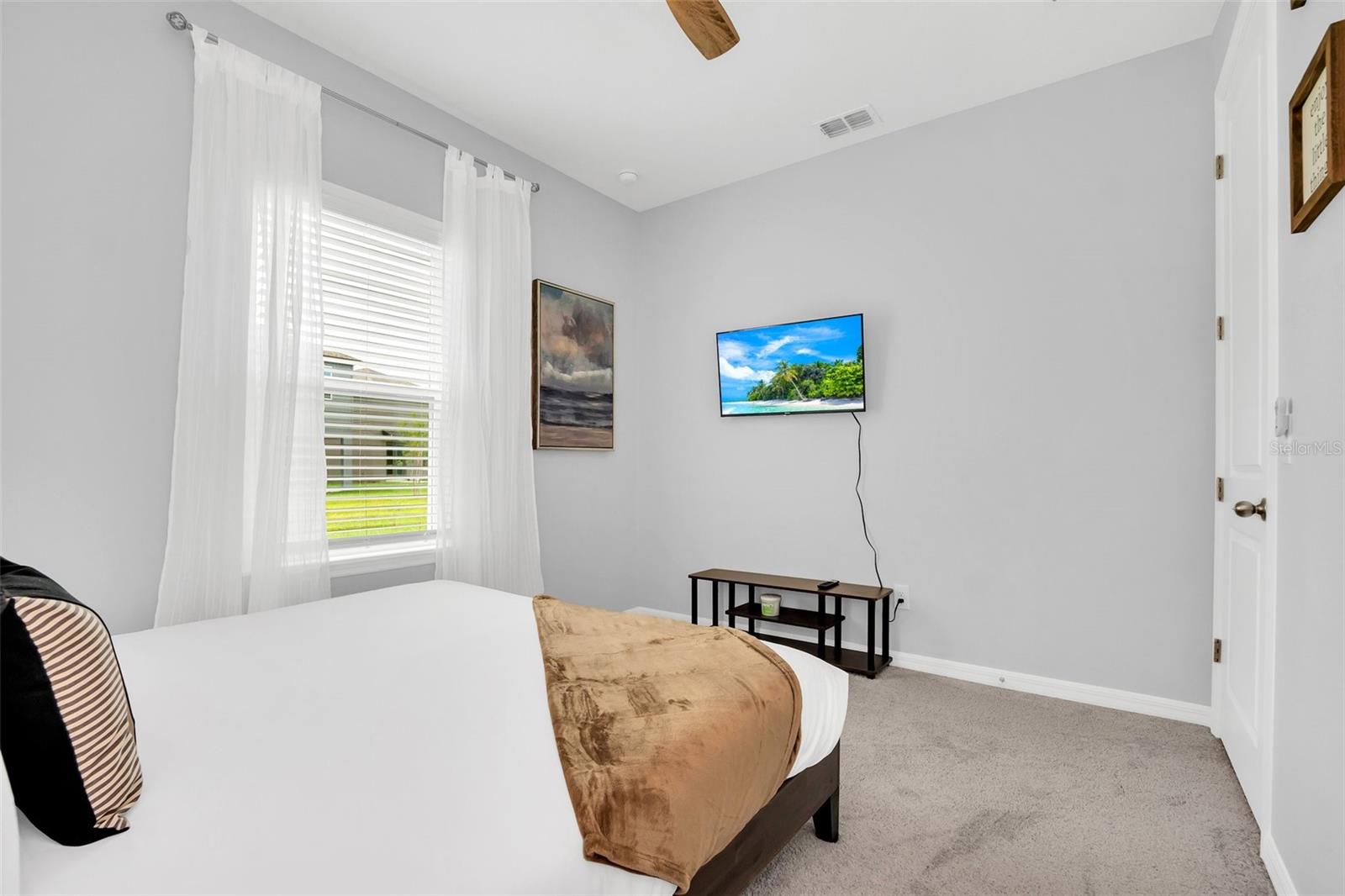 2131 Derwent Dr Property Photo 28