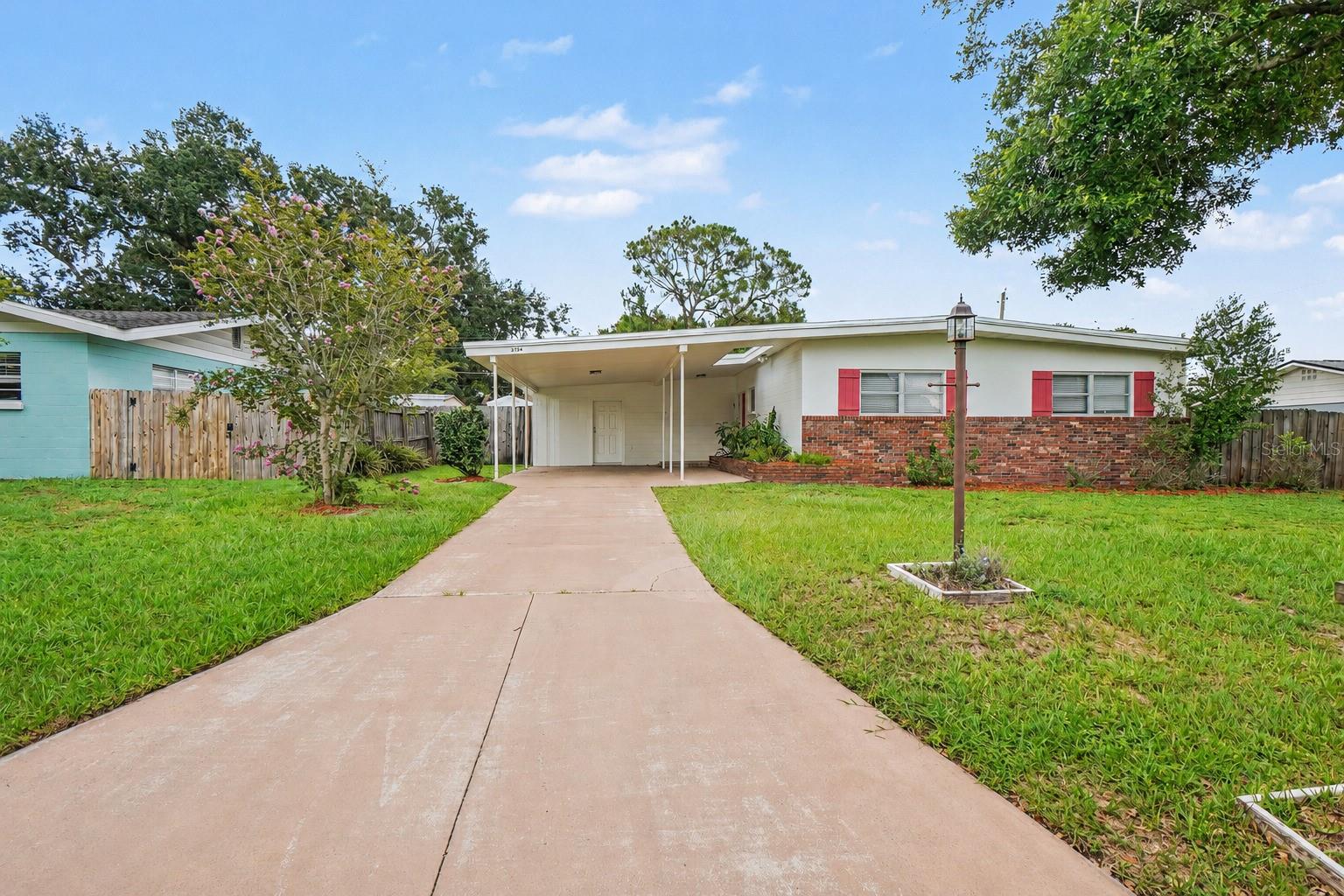 2124 JOHN ARTHUR WAY