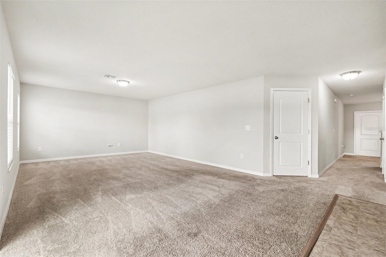 4189 High Ridge Ave Property Photo 5