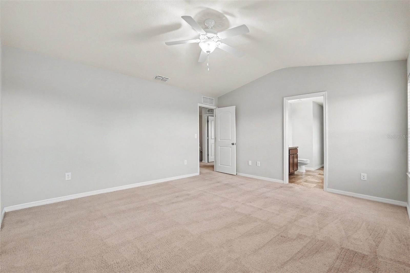 4189 High Ridge Ave Property Photo 12