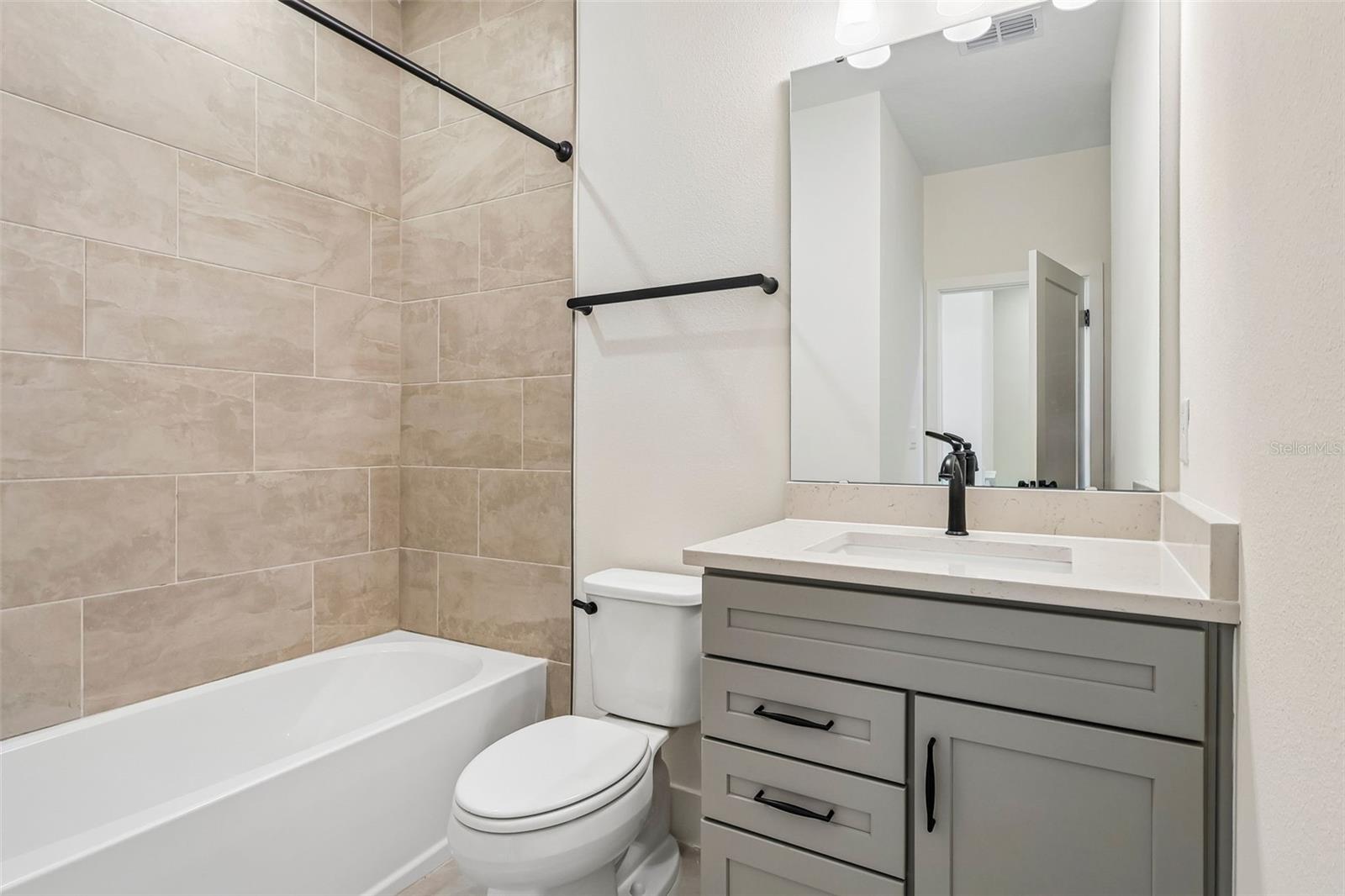 15075 Groveside Rd Property Photo 24