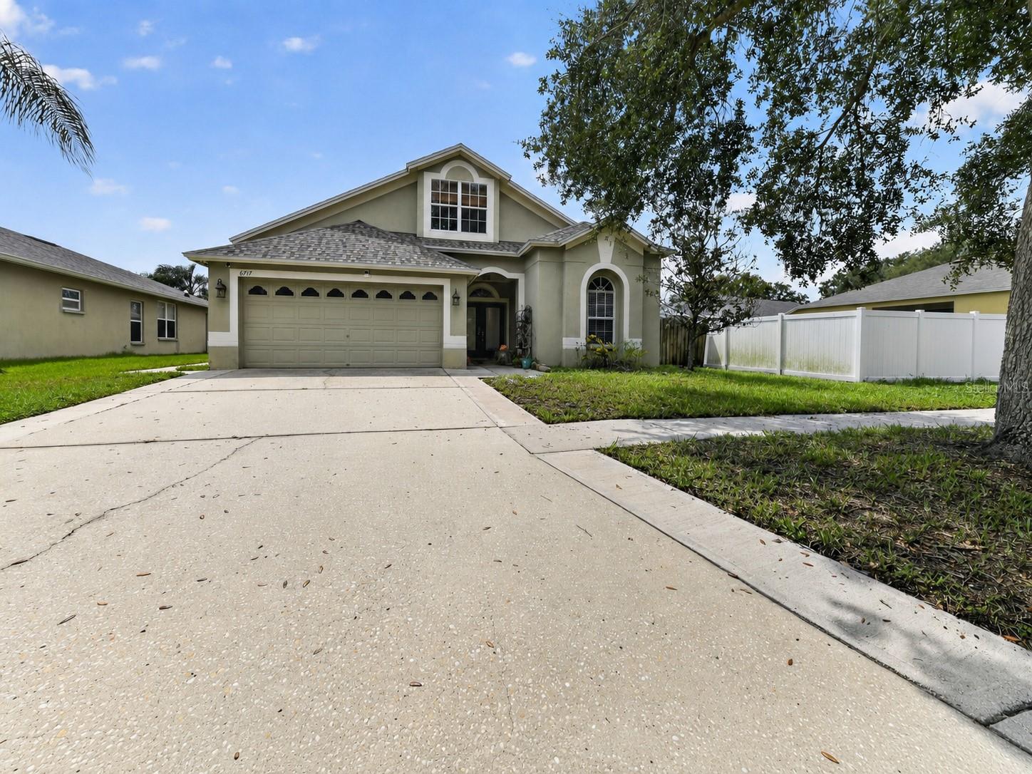 6717 Guilford Crest Dr Property Photo 3
