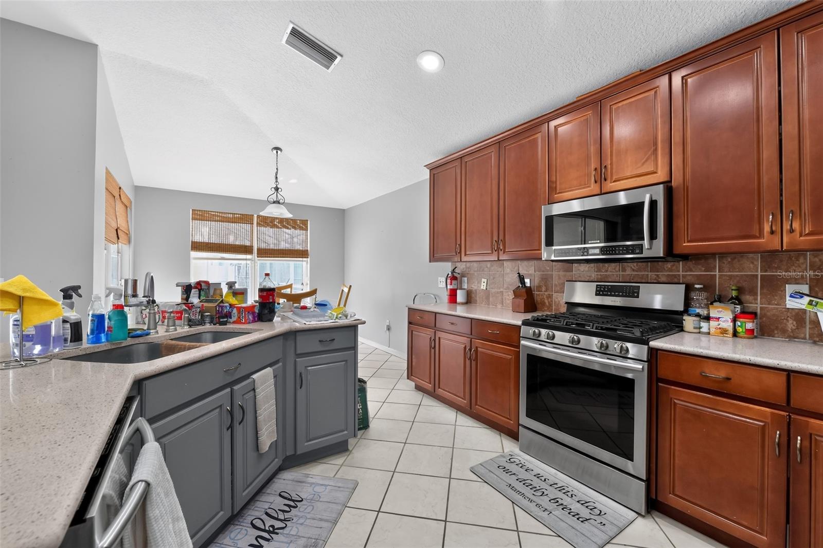 6717 Guilford Crest Dr Property Photo 7