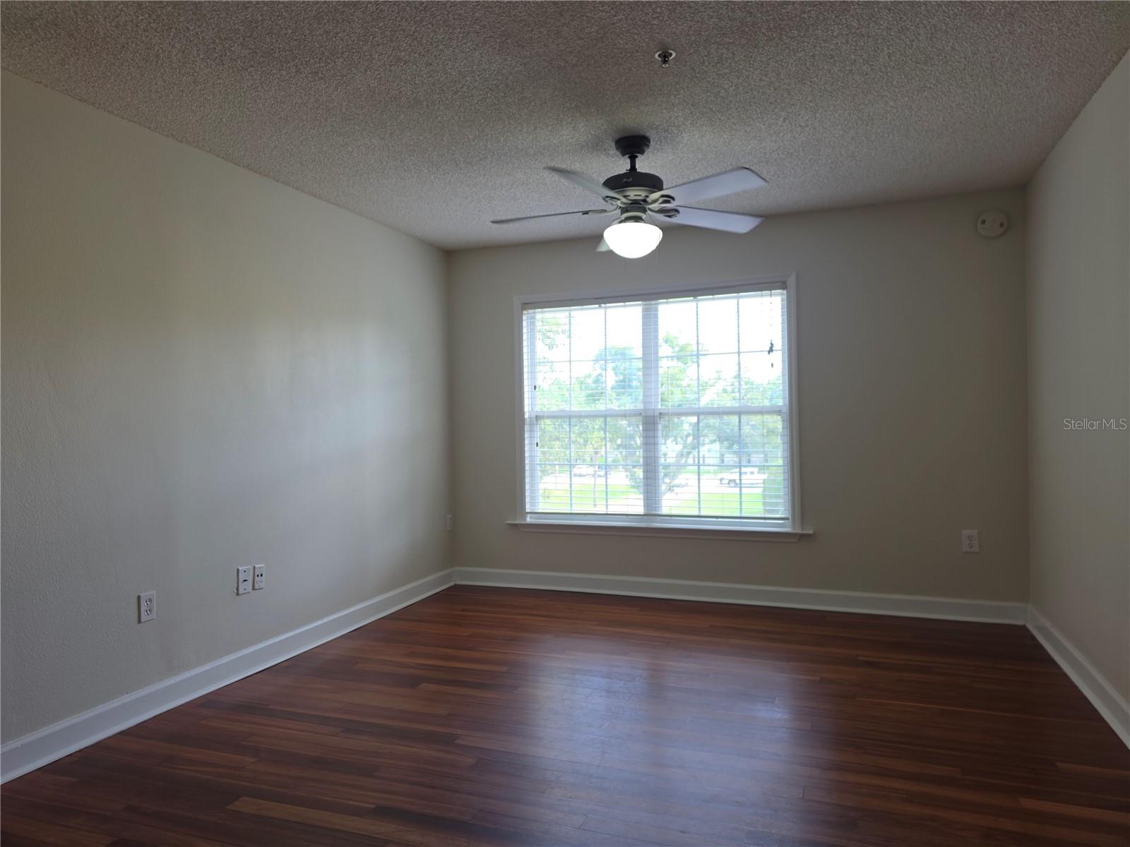 2031 Dixie Belle Dr #2031i Property Photo 6