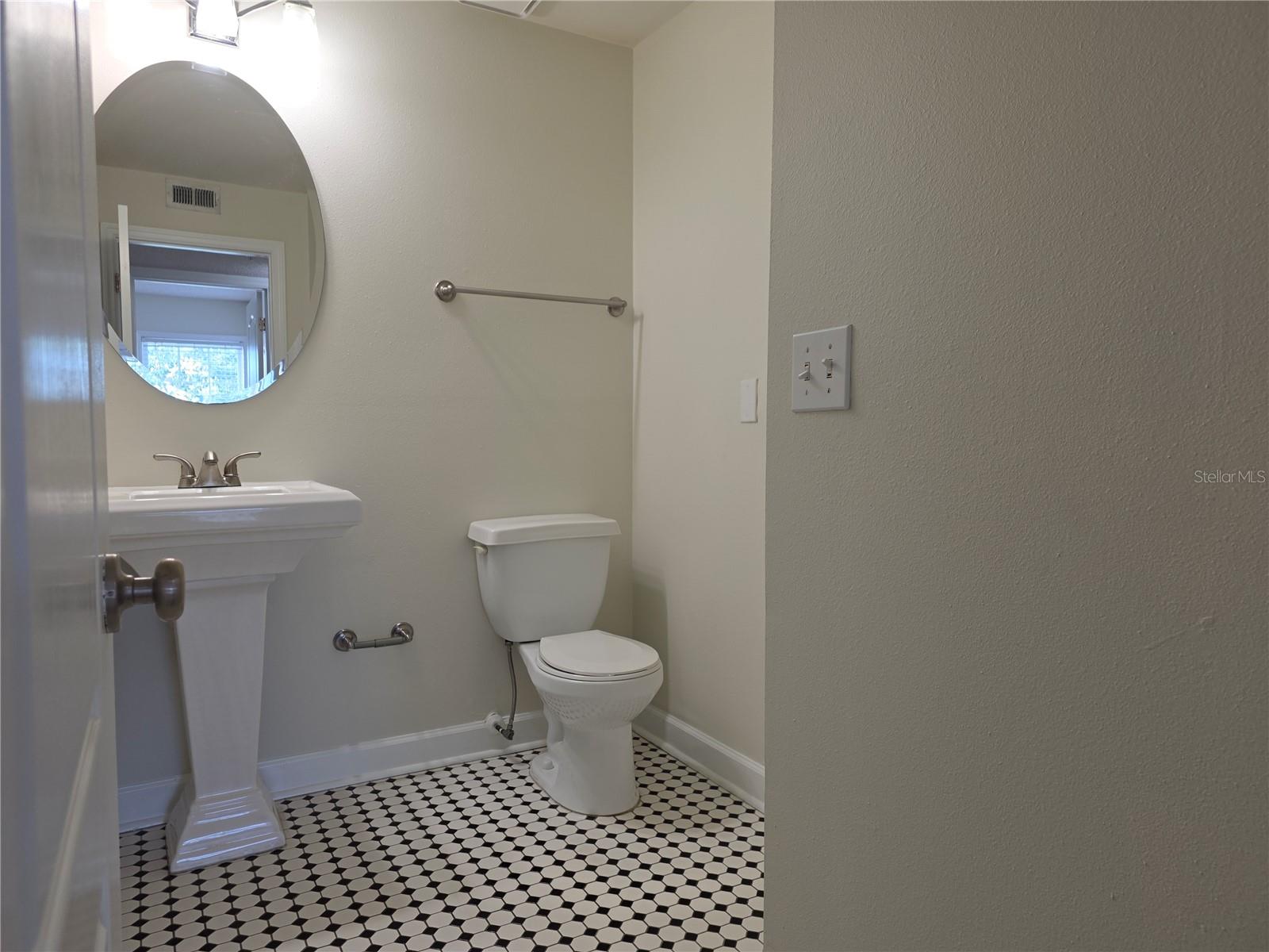2031 Dixie Belle Dr #2031i Property Photo 15