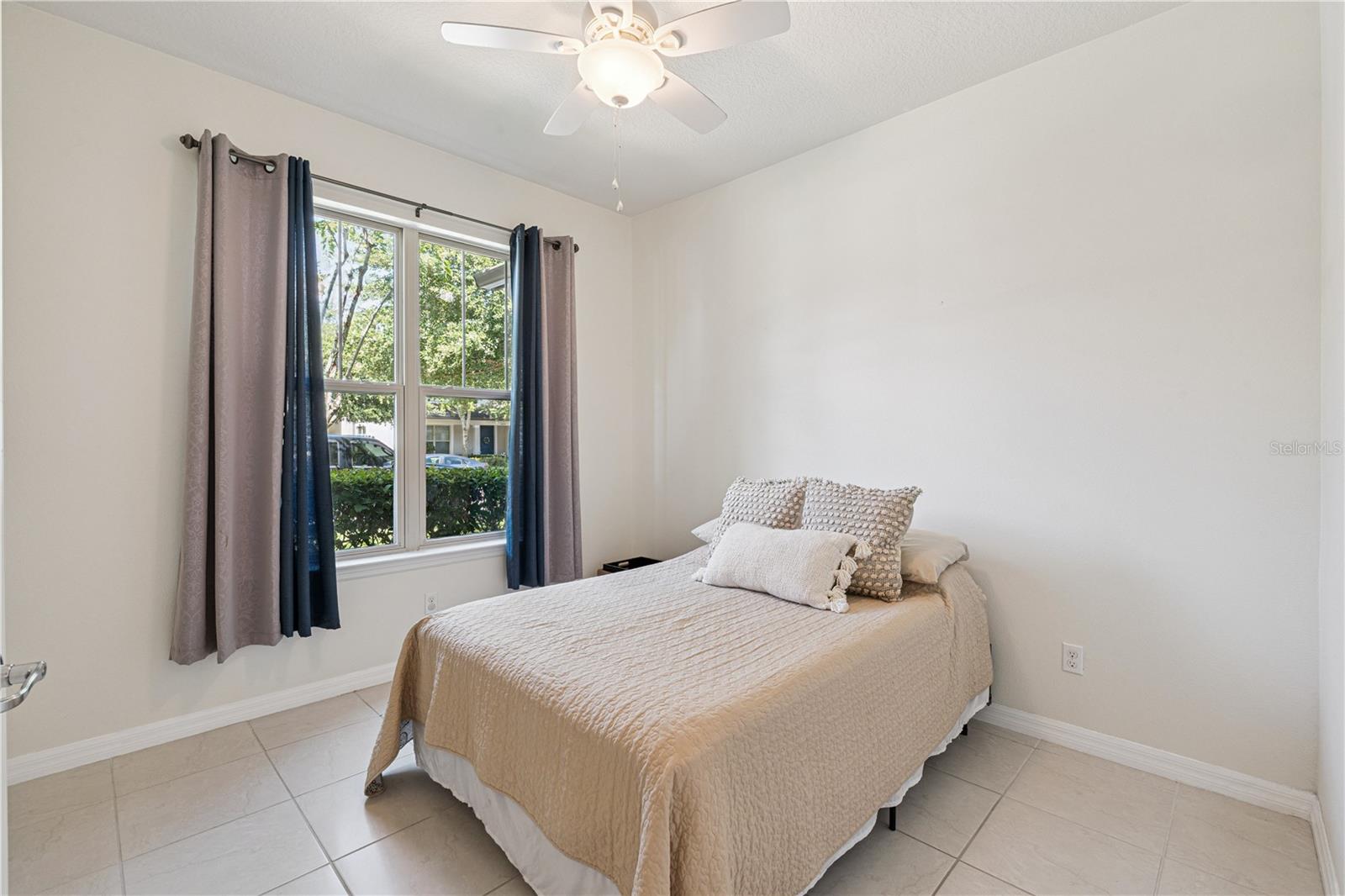 5029 Walker St Property Photo 15