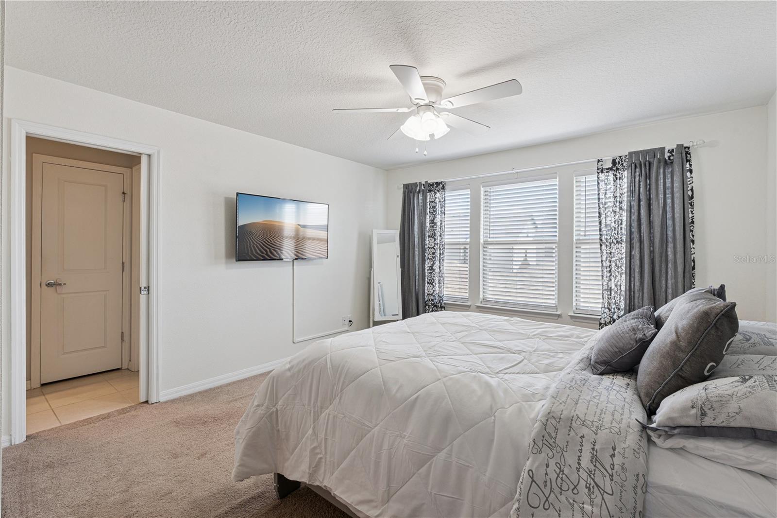 5029 Walker St Property Photo 24