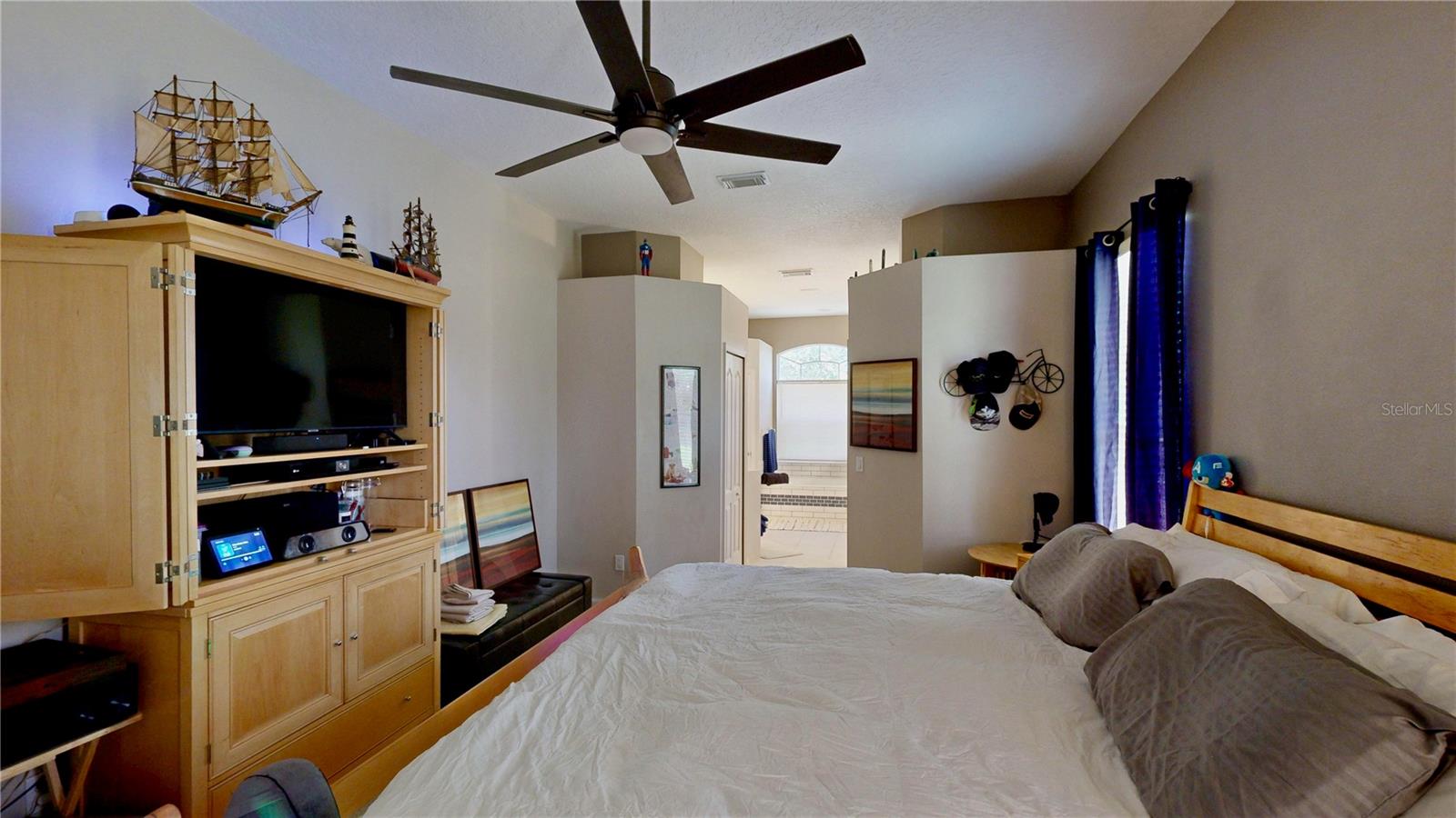 9101 Woodbridge Oak Ter Property Photo 8