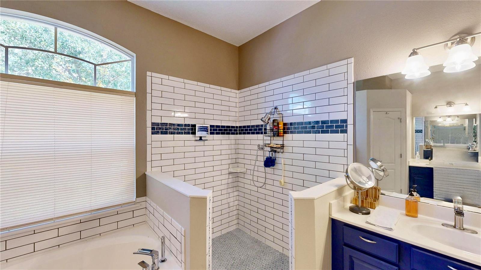9101 Woodbridge Oak Ter Property Photo 9