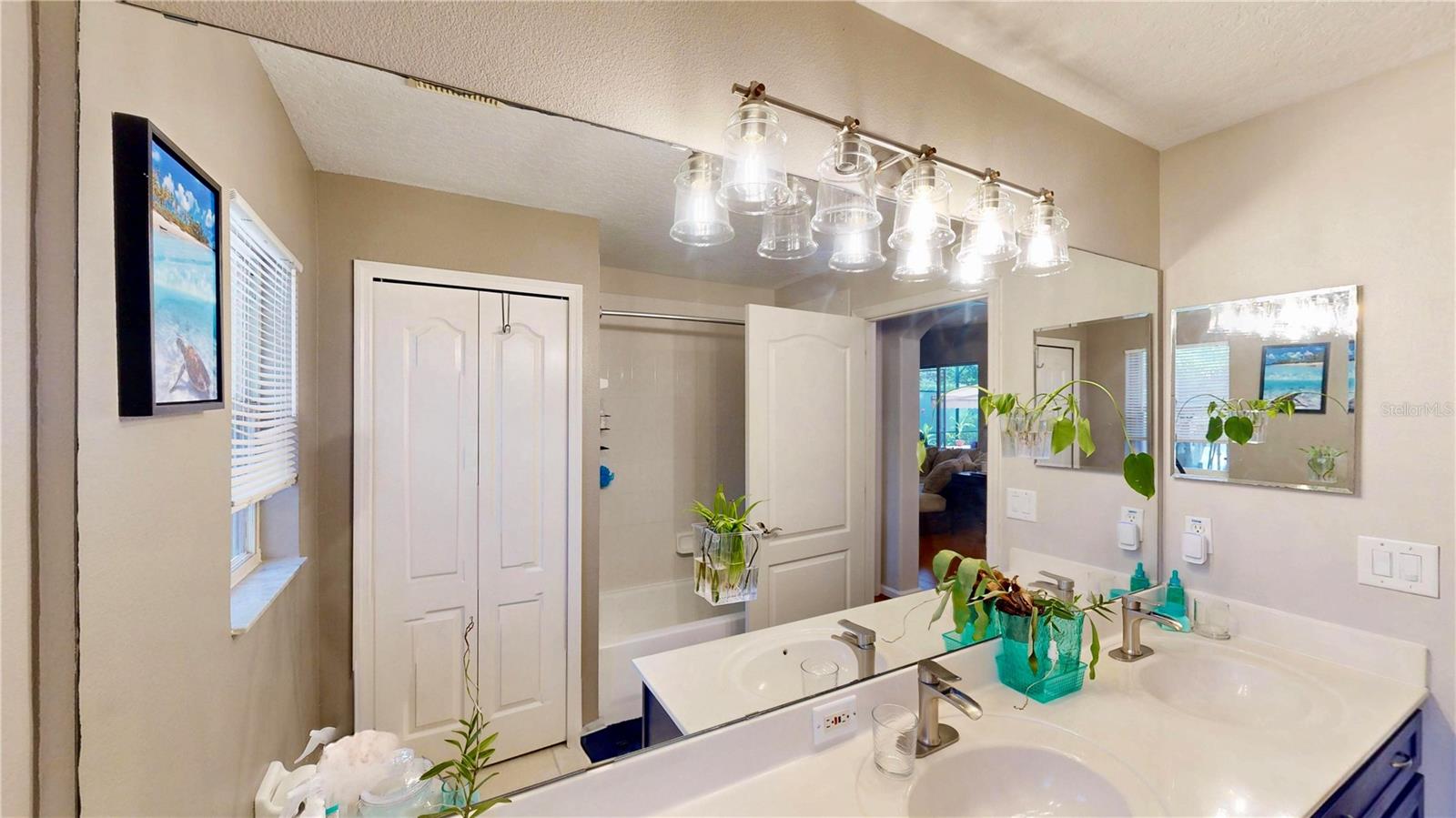 9101 Woodbridge Oak Ter Property Photo 13