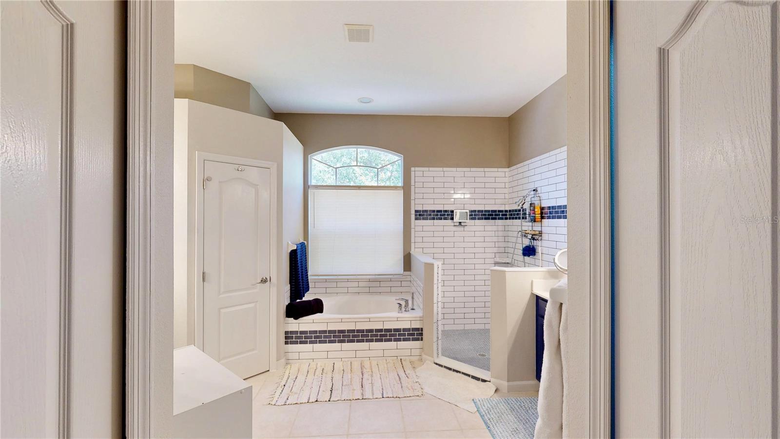 9101 Woodbridge Oak Ter Property Photo 44