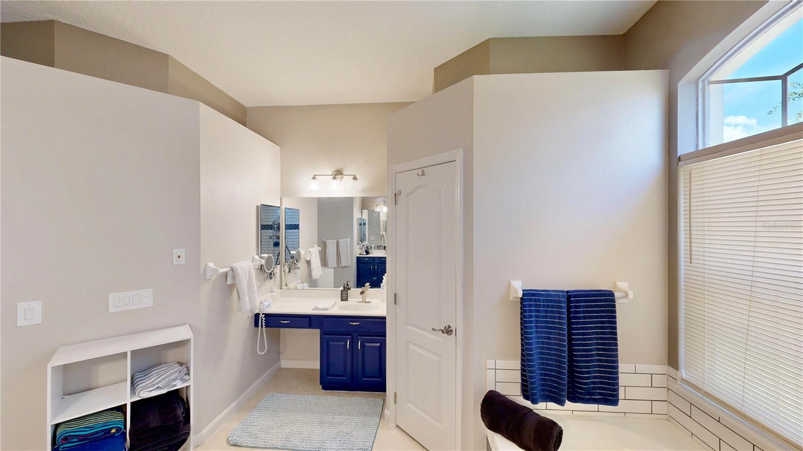 9101 Woodbridge Oak Ter Property Photo 48