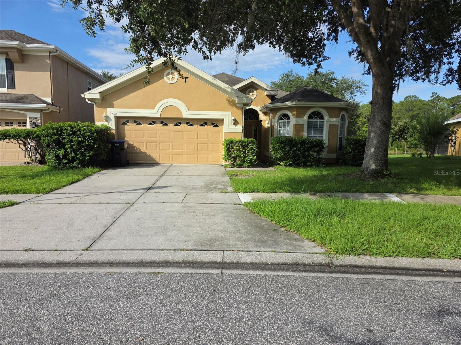 518 FERN LAKE DR Property Photo 1