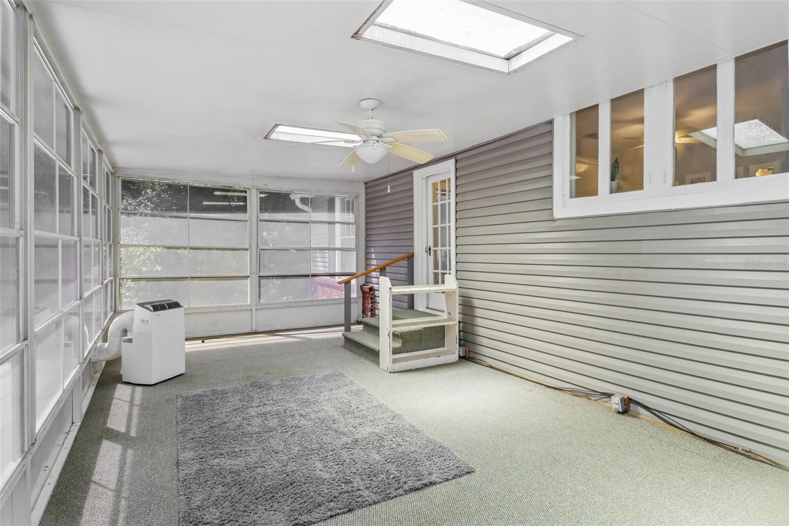 649 Glenway Dr Property Photo 39