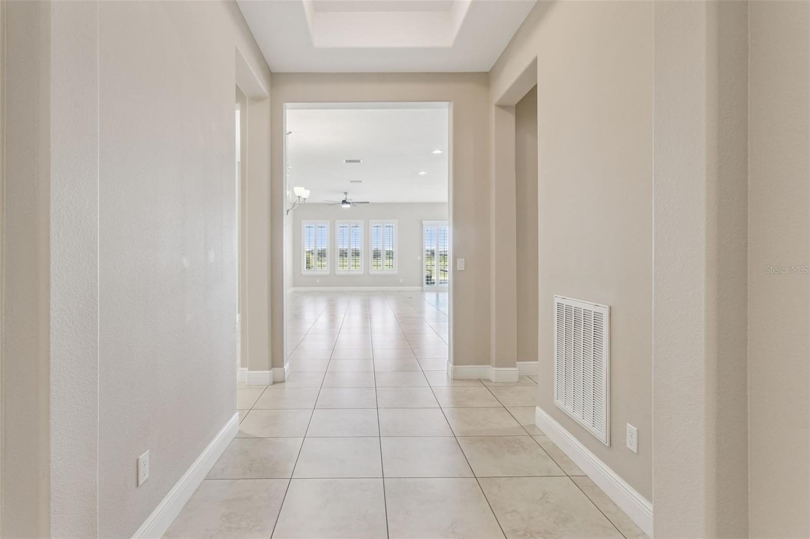 290 Silver Maple Rd Property Photo 5