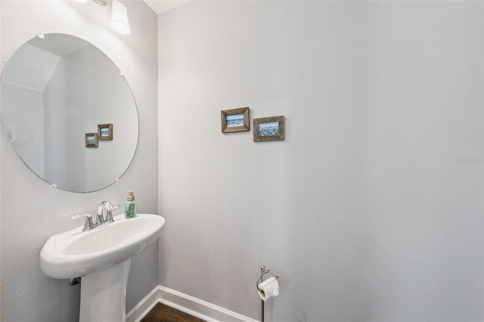 1426 Resolute St Property Photo 15