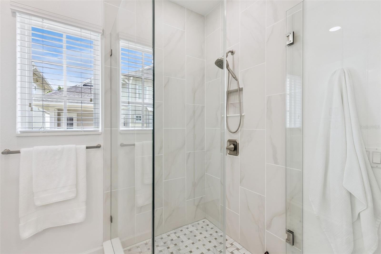 1426 Resolute St Property Photo 23