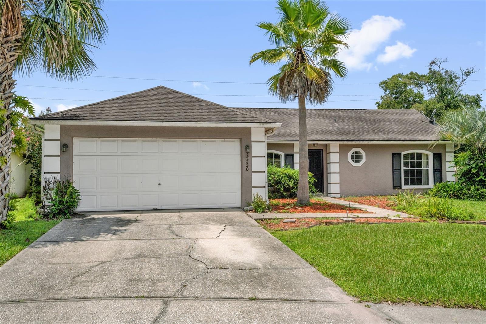 14520 LYCASTLE CIR