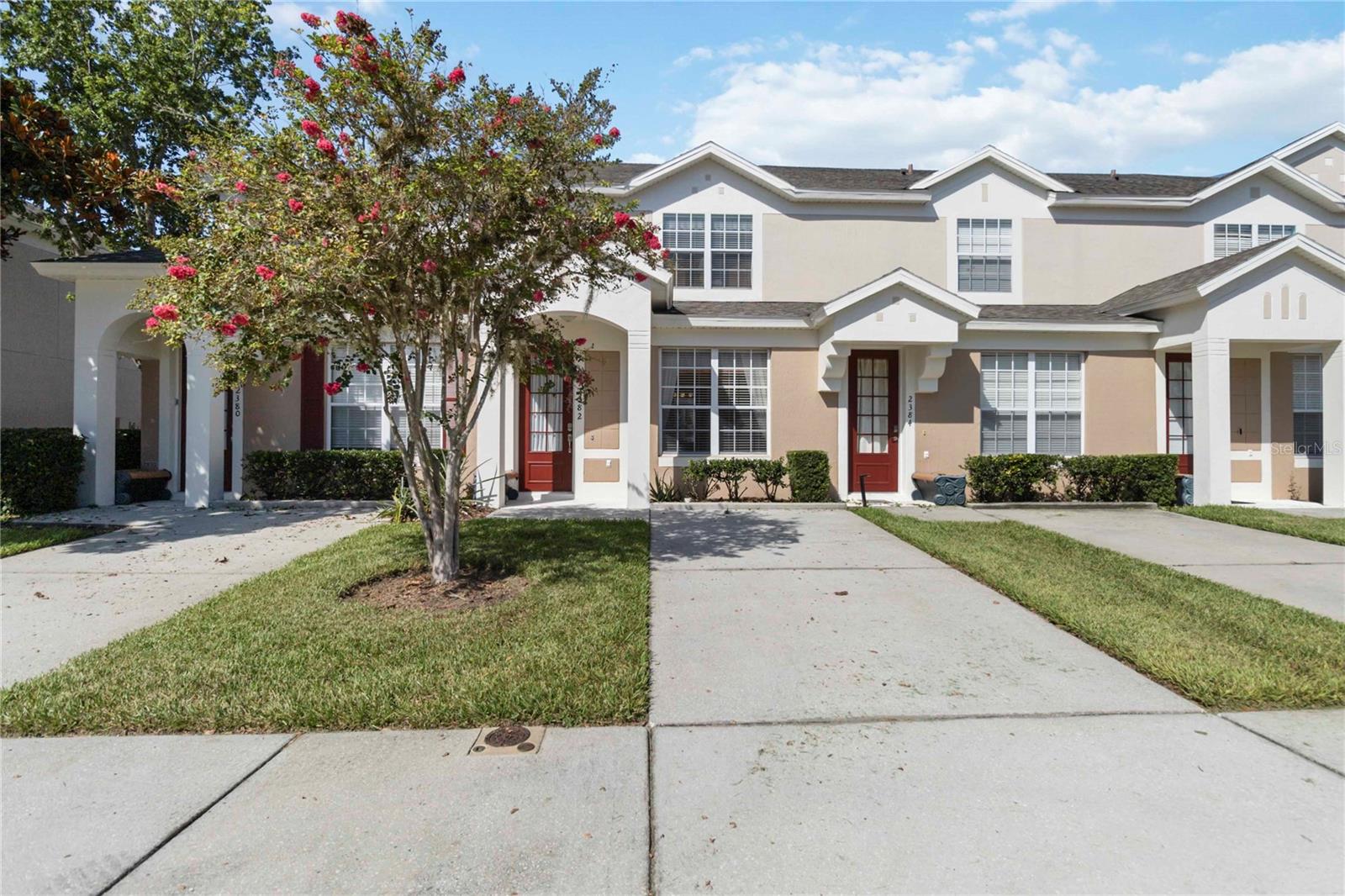 2382 SILVER PALM DR E