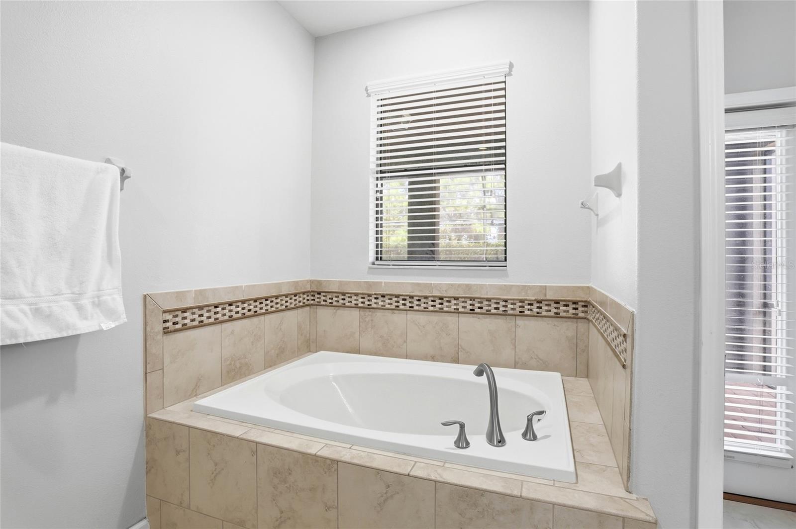 9039 Shadow Mountain St Property Photo 10