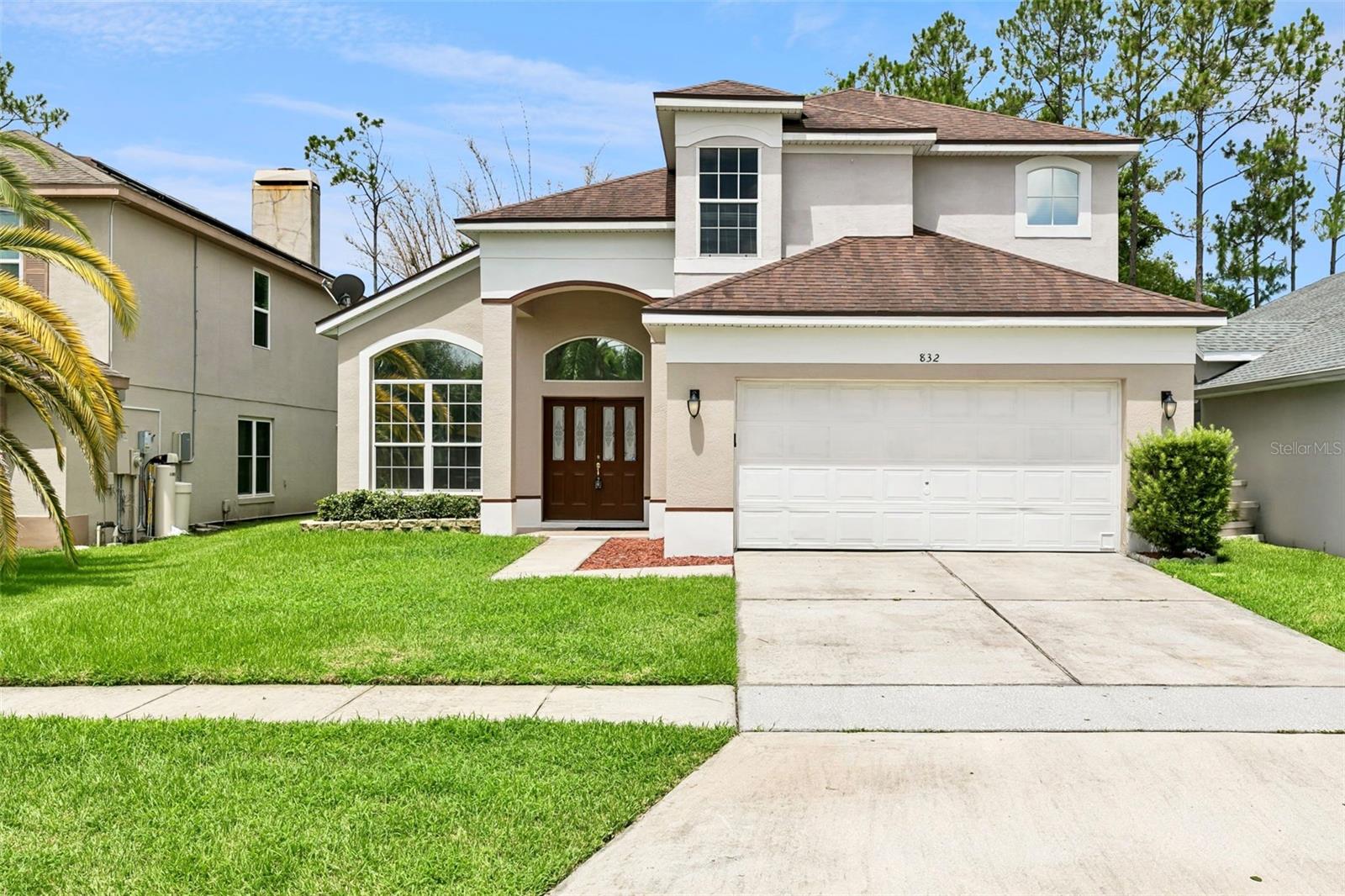 832 MAGNOLIA CREEK CIR Property Photo 1