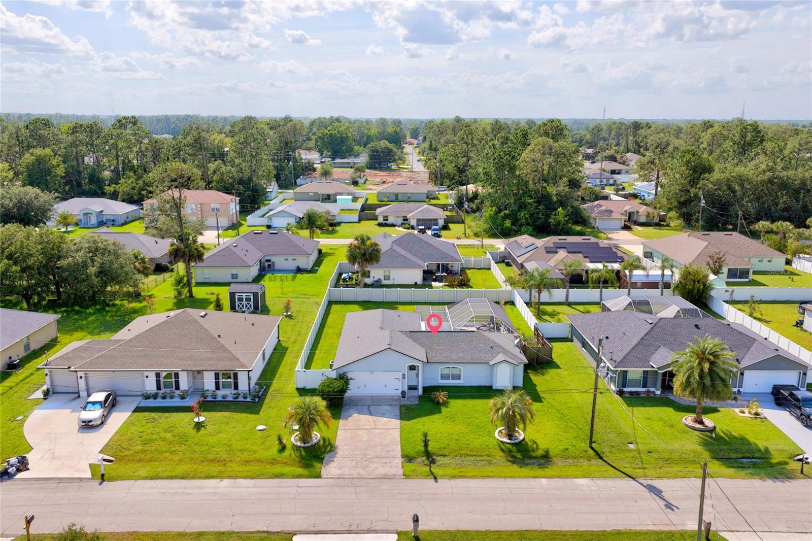 33 RIVERSIDE LN