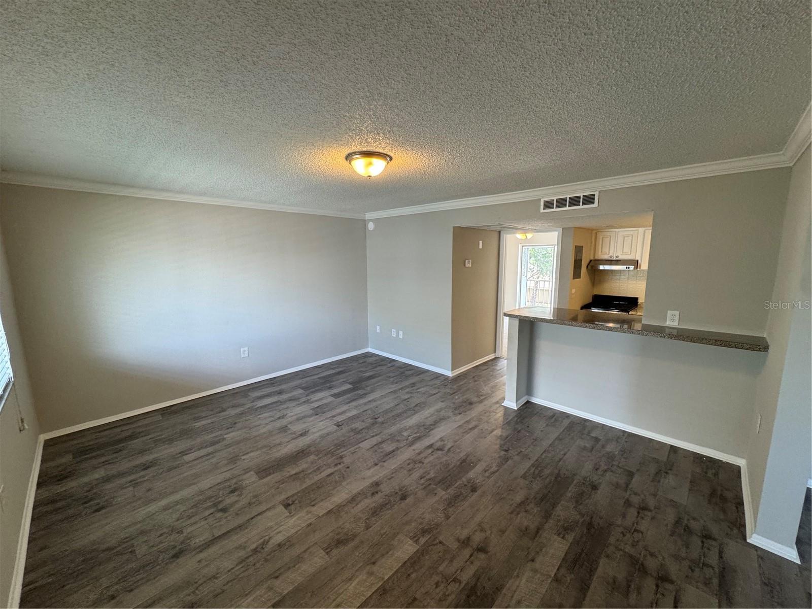 115 Oyster Bay Cir #300 Property Photo 8