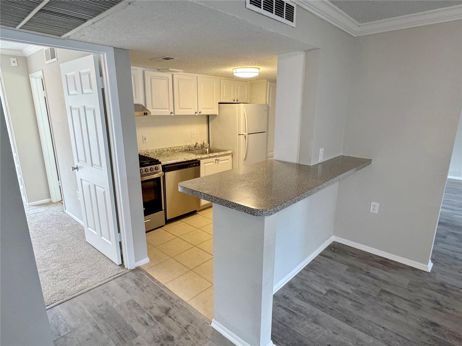 115 Oyster Bay Cir #300 Property Photo 11