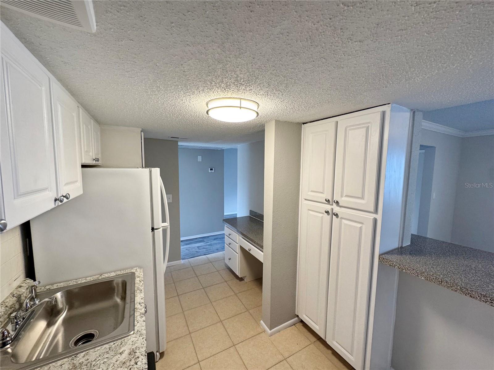 115 Oyster Bay Cir #300 Property Photo 13